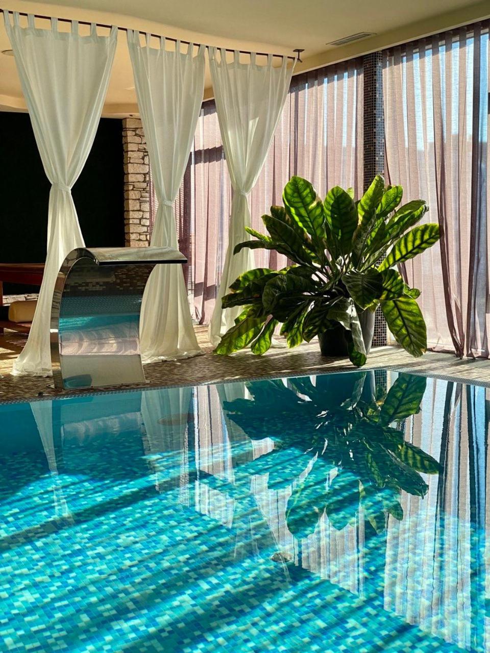 Royal Spa & Hotel Resort Riga Exteriör bild