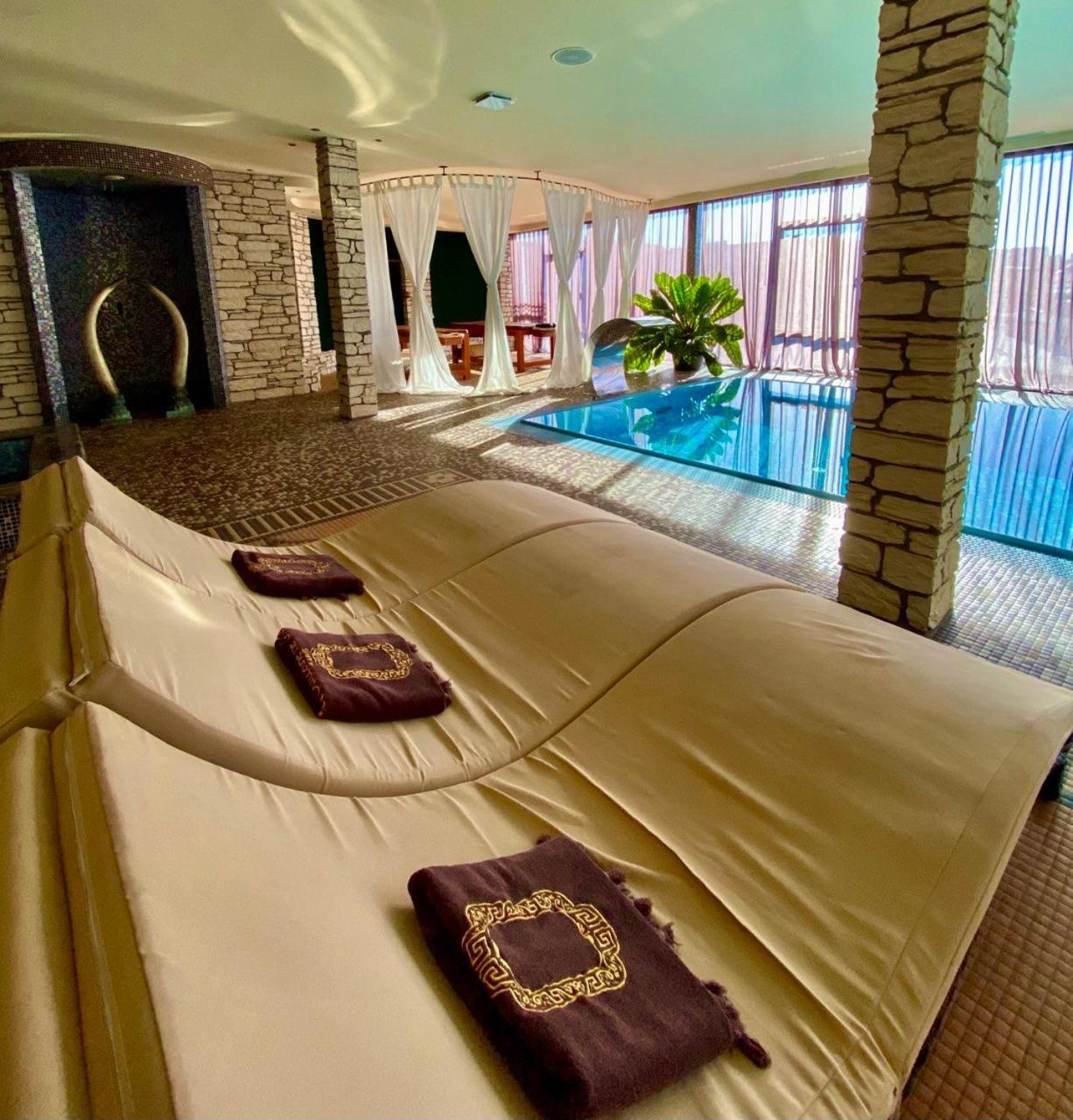 Royal Spa & Hotel Resort Riga Exteriör bild
